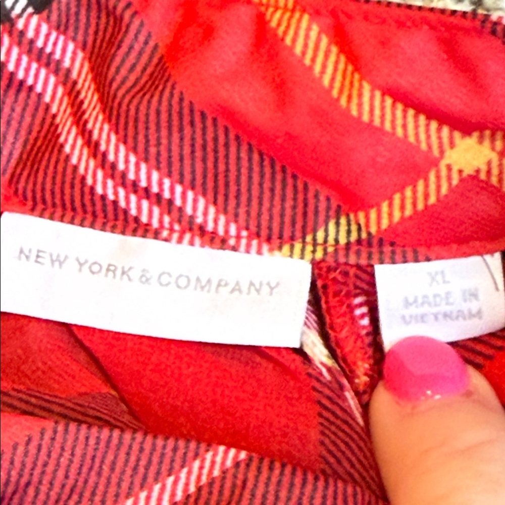 New York & Company Plaid Blouse (XL). - Picture 7 of 10